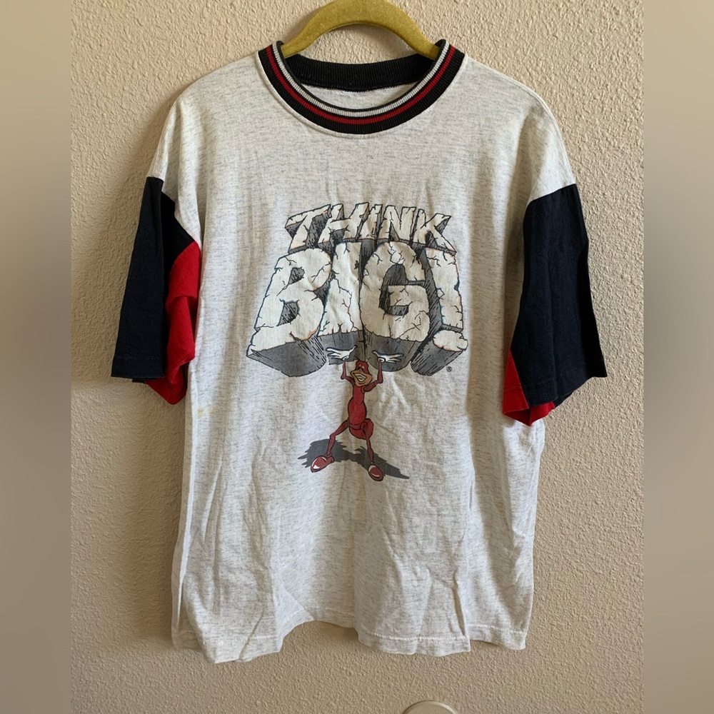 THINK BIG Graphic TShirt With Colored Sleeves 🌴